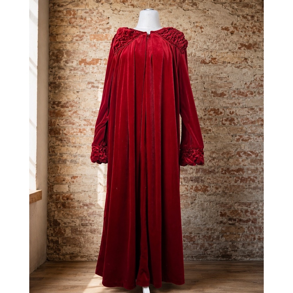 Vintage Red Velvet Robe Nightgown Large Glam Old Hollywood Victorian Romantic